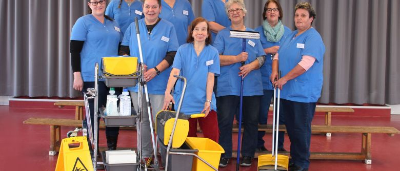 Neue Arbeitskleidung für Hauswirtschafterinnen