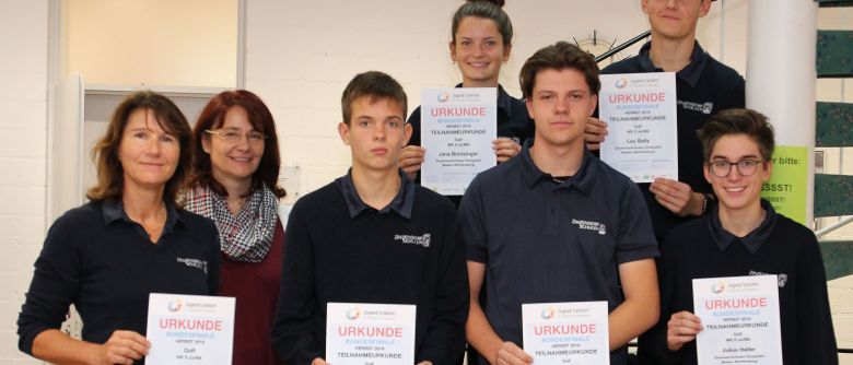 Urkunden für erfolgreiche Golfer