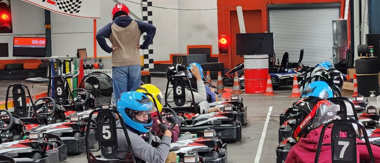 Vollgas voraus – Ein Tag voller Adrenalin auf der Kartbahn