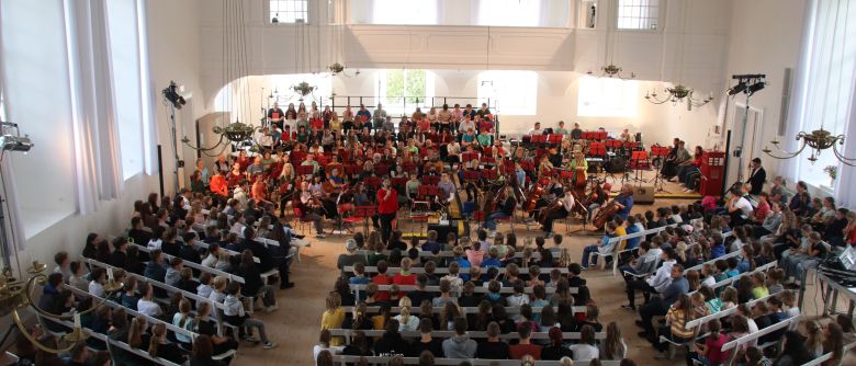 Herz und Herz vereint zusammen – Gemeinsame Musikwoche zweier Zinzendorfschulen