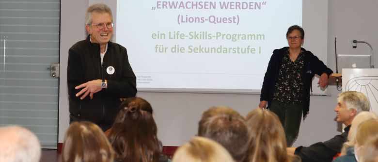 Gesamtes Kollegium lässt sich schulen: Lions-Quest-Seminare bei pädagogischen Tagen