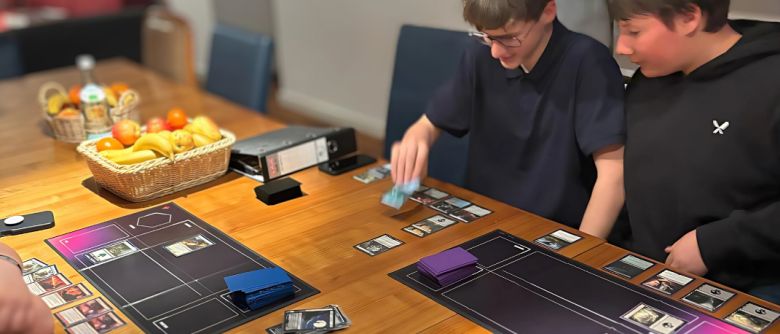Erste Begegnung mit „Magic: The Gathering“ im Internat