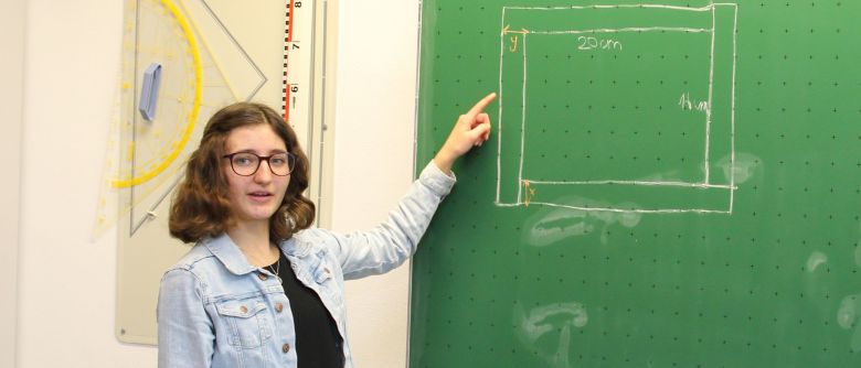 Zehntklässlerin erfolgreich beim Mathewettbewerb