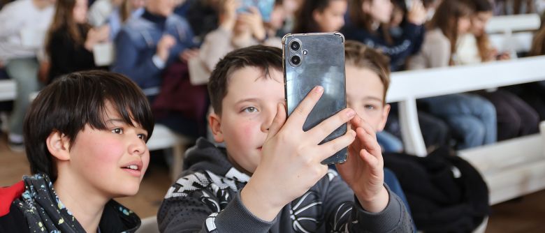 Gemeinsam Hoffnung feiern: Angehende Jugend- und Heimerzieher*innen gestalten Oster-Gottesdienste