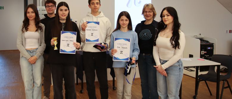 244 Nachkommastellen! Laura gewinnt den ersten Pi-Wettbewerb