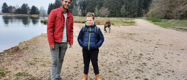 Neue Outdoor-Klasse der Carl-Orff-Schule hilft Kindern sehr - Angehender Erzieher unterstützt erfolgreiches Pilot-Projekt