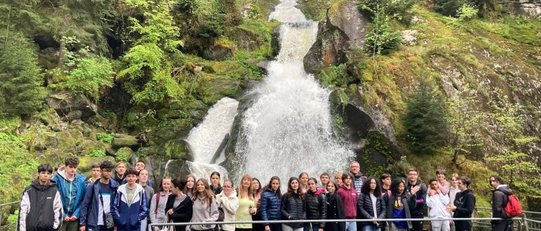 Gelungener Schüleraustausch mit Unterricht, Bubblesoccer und Instagram-Museum