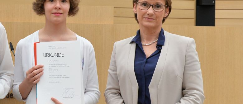 Katharina Hattler aus 8b gewinnt beim Landtags-Wettbewerb