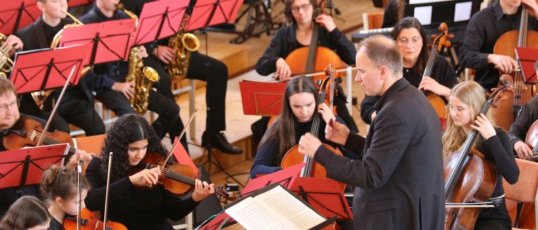 Tanz in den Frühling: Ein Konzert voller Leidenschaft und Rhythmus