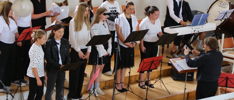 „Vorhang auf – Bühne frei!“: Sommerkonzert begeistert mit Musiktheater-Klassikern und besonderen Momenten