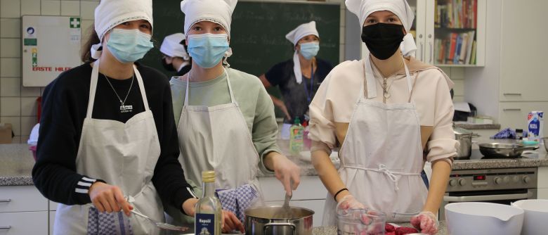 Lieblingsgerichte mit Gemüse aufgewertet: Zinzendorfschulen machen mit beim Tag der Schulverpflegung
