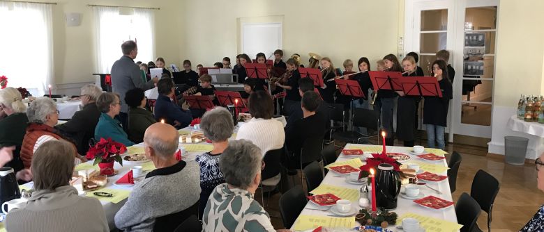 Seniorenweihnachtsfeier mit Unterstufenorchestern