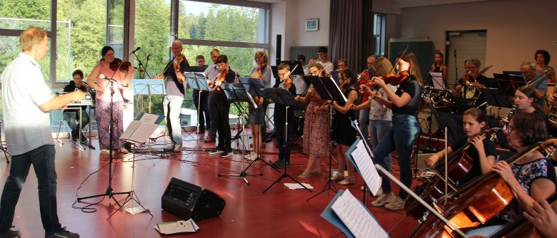 Sommerserenade verbreitet trotz launischem Wetter Sommerlaune