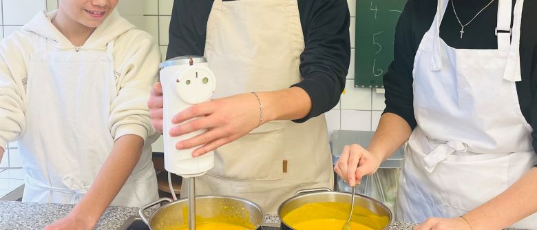 Tag der Schulverpflegung: Einblick in die Großküche