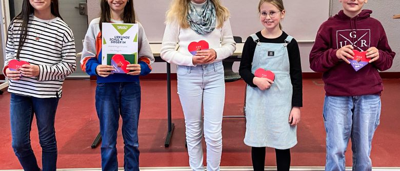Niovi Amanatidis gewinnt den Schulentscheid des Vorlesewettbewerbs der Zinzendorfschulen Königsfeld