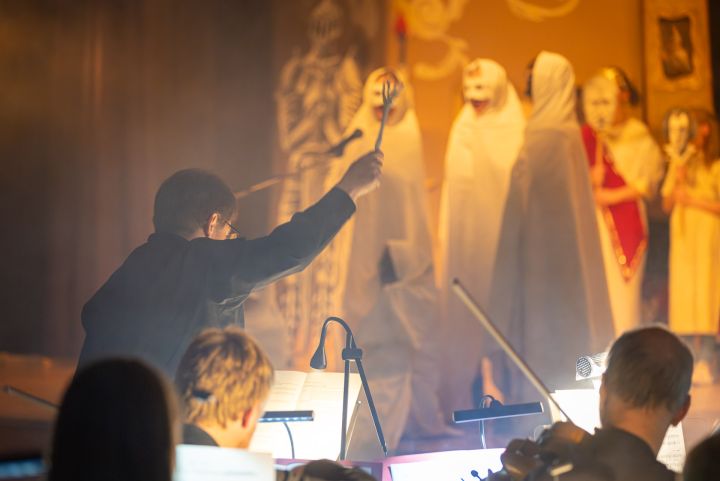 "Das Gespenst von Canterville" - Musical zum Altschülertreffen begeistert gleich zwei Mal