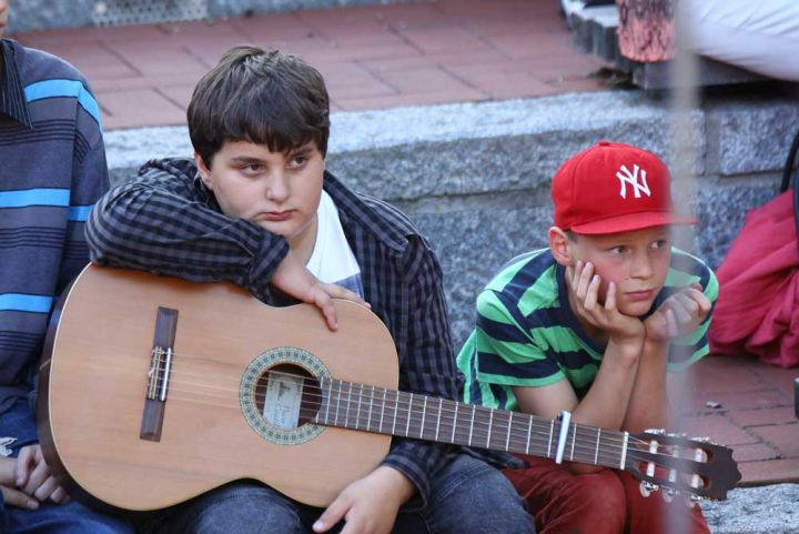 serenade_11.jpg