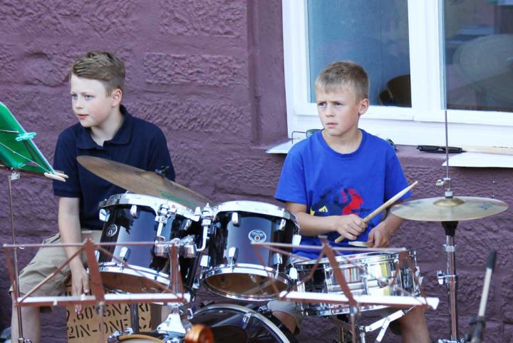 serenade_5.jpg