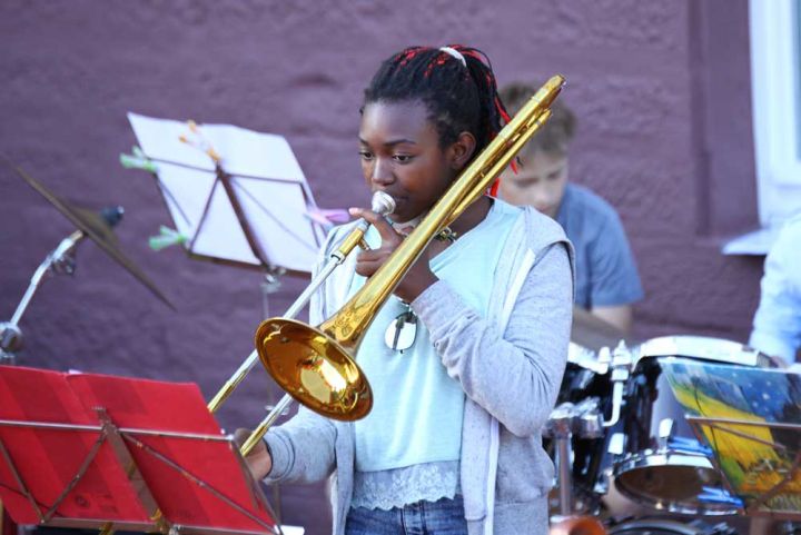 serenade_7.jpg