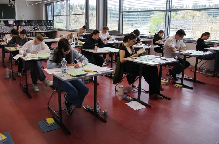Deutschprüfung am ZG und SWG
