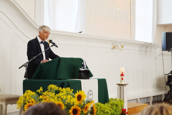 absolventen_bf_zr_15.jpg
