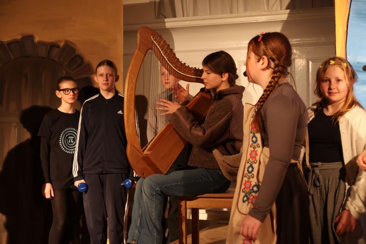 Biblisches Singspiel begeistert Publikum im Kirchensaal