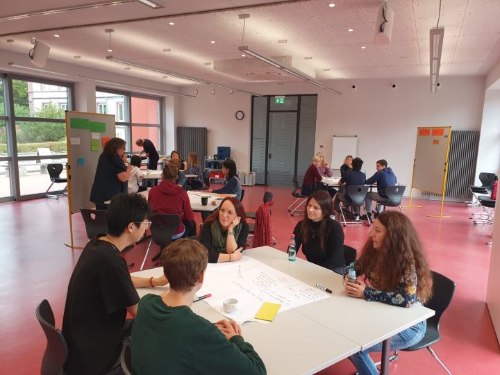 Internationalität im Fokus: Pädagogischer Austausch der Internate Vereinigung an den Zinzendorfschulen