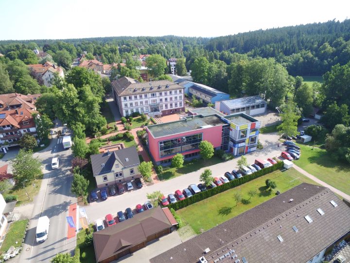 Lehrkraft Deutsch (m/w/d)