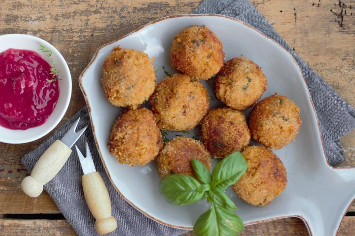 einladung_zum_essen-meat-balls-5479986_1920.jpg