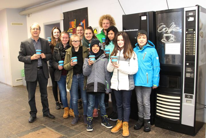 Einwegbecher aus Schule verbannt
