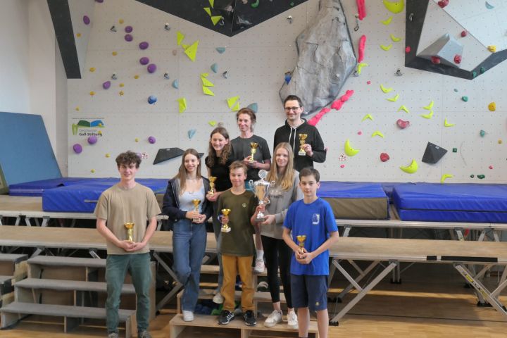 gruppenbild_sieger_aller_schulen.jpg