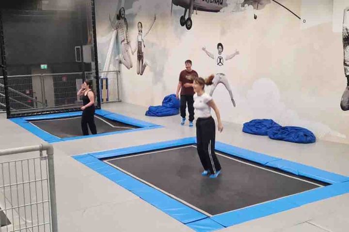 jumping_5_1.jpg
