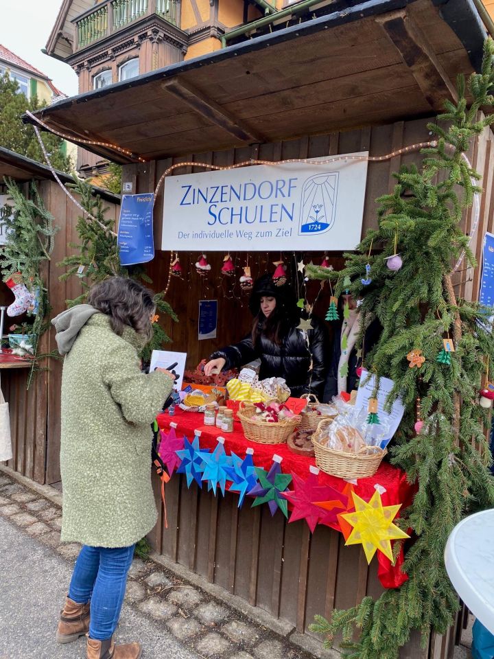  Zinzendorfschulen begeistern auf dem Königsfelder Weihnachtsmarkt