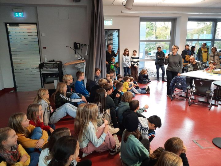 meetandgreet_5.jpg