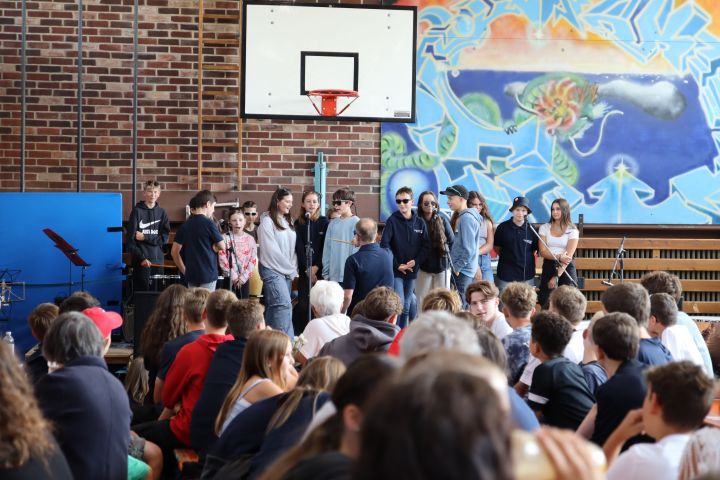 schulfest_23_1.jpg