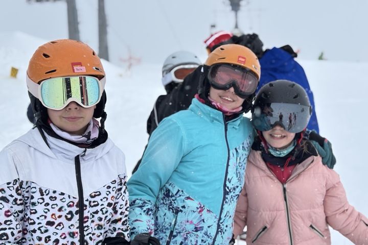 Ski-Spaß pur: Klasse 7ra gewinnt unvergessliche Winterwoche!
