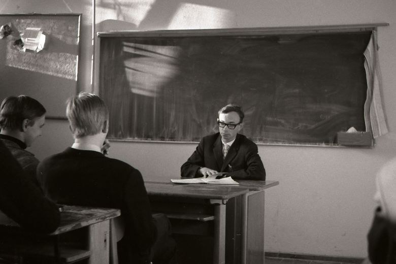 schule_klassenraum_stille_fuenf_minuten_1965.jpg