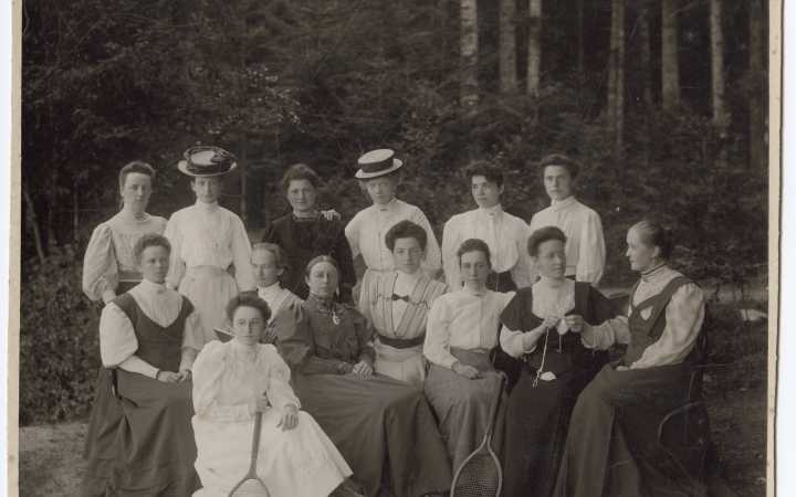 Lehrerinnen der Mädchenanstalt