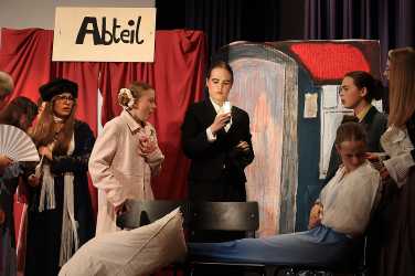Theater Theater